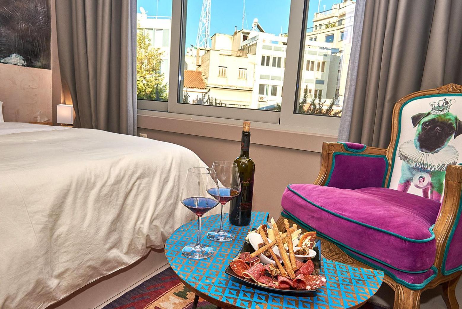 Deluxe Athenian Suite