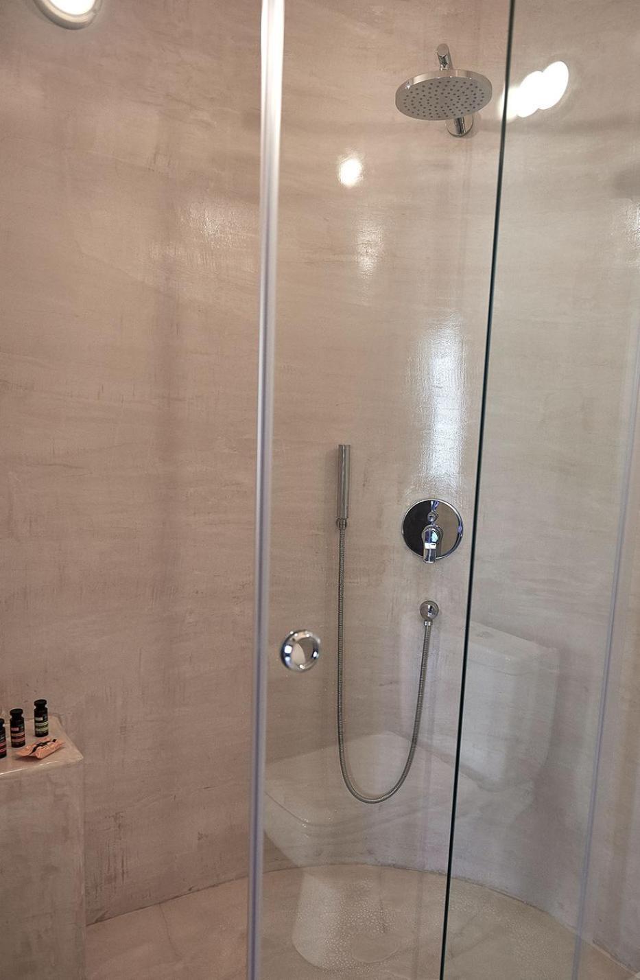 Deluxe Athenian Suite